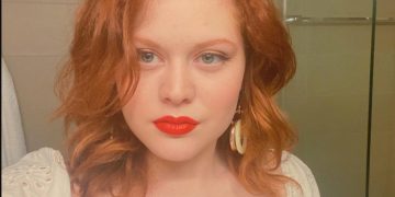 GNTM: Η Ξανθούλα Τζερεφού το plus size μοντέλο ποζάρει με μπικίνι και θα τα χάσεις με τη σιλουέτα της![photos]