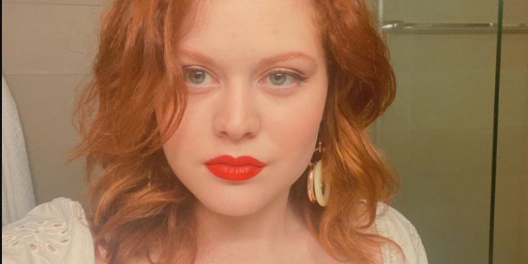 GNTM: Η Ξανθούλα Τζερεφού το plus size μοντέλο ποζάρει με μπικίνι και θα τα χάσεις με τη σιλουέτα της![photos]