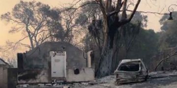 Alldaynews.gr Τραγικό: Έμεινε ένα βράδυ στο νέο του σπίτι και την επομένη καταστράφηκε από τη φωτιά