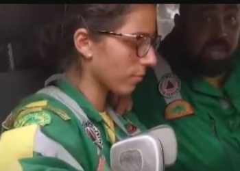 Τραγωδία στη Βαρυμπόμπη-Έσβηνε εθελοντικά την φωτιά και κάηκε το σπίτι της[video]