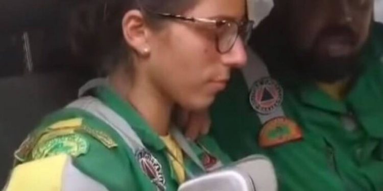 Τραγωδία στη Βαρυμπόμπη-Έσβηνε εθελοντικά την φωτιά και κάηκε το σπίτι της[video]