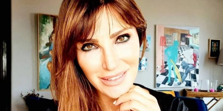 Alldaynews.gr Βίκυ Χατζηβασιλείου: «Δικαιοσύνη δεν θα βρεις, ούτε μεταμέλεια. Θλίψη, μόνο Θλίψη»