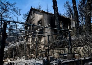 Απίστευτη καταγγελία! Κλέβουν τις προμήθειες για τους πυρόπληκτους ντόπιοι καταστηματάρχες[video]