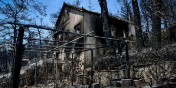 Απίστευτη καταγγελία! Κλέβουν τις προμήθειες για τους πυρόπληκτους ντόπιοι καταστηματάρχες[video]