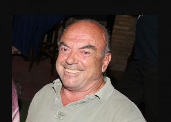 Αντώνης Ξένος: «Για να φτιάξουμε το σπιτάκι μας, πήγαινα στα σκουπίδια, μάζευα ό,τι άχρηστο υπήρχε»