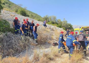 Με πρόστιμο απειλείται γυναίκα που διασώθηκε από την Πυροσβεστική