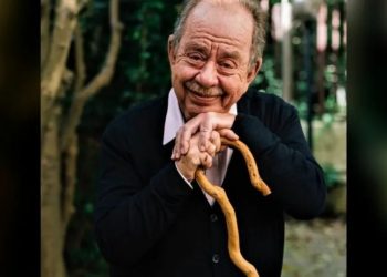 Ηλίας Μαμαλάκης: Η συγκλονιστική ανάρτηση καθώς εκκενώνει το σπίτι του λόγω φωτιάς