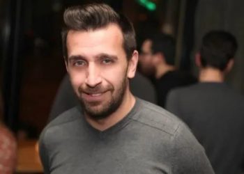 Γιατί πέρασαν… «χειροπέδες» στον Θάνο Πετρέλη; (video)