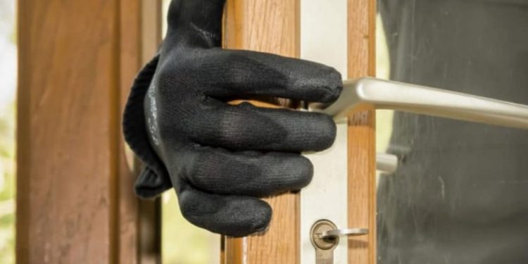 Διακοπές: Πως να προστατεύσετε το σπίτι σας ή την περιουσία σας