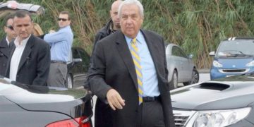 Alldaynews.gr Κάηκε το σπίτι του Δημήτρη Κοντομηνά στη Βαρυμπόμπη