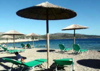 Άγριος ξυλοδαρμός 47χρονου από ξενοδόχο για μια… ξαπλώστρα!