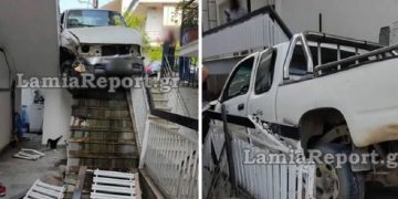 Alldaynews.gr Απίστευτο τροχαίο: Αγροτικό μπούκαρε σε αυλή – Έντρομος ο 40χρονος ιδιοκτήτης του σπιτιού (φωτο, video)