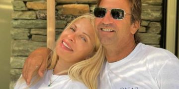 Ματέο Παντζόπουλος: Το δώρο πολλών…. χιλιάδων ευρώ στην Ελένη Μενεγάκη για την επέτειό τους[photos]