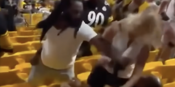 Αδιανόητο ξύλο στις εξέδρες: Γυναίκα χαστουκίζει άντρα κι αυτός… σακατεύει τον φίλο της! (vid)