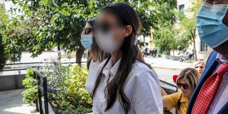 Alldaynews.gr μοντέλο κοκα