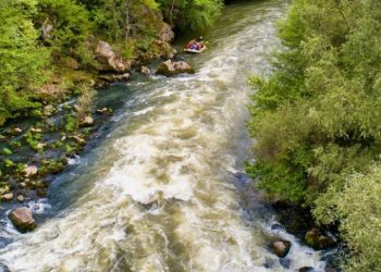 Αγνοείται 21χρονος μετά από βουτιά στον ποταμό Νέστο