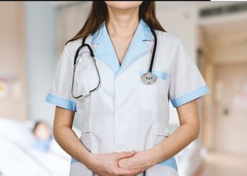 Alldaynews.gr Σοκ με αντιεμβολιάστρια Νοσηλεύτρια: Έκανες εμβόλιο; Θα πάθεις κι εσύ καρκίνο όπως ο πατέρας σου