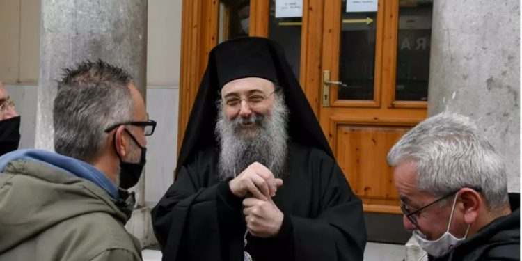 Εκτάκτως στο νοσοκομείο ο Μητροπολίτης Πατρών Χρυσόστομος – Παρουσίασε υψηλό πυρετό