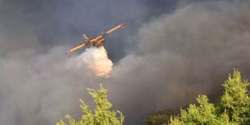 Alldaynews.gr Φωτιά στην Αχαΐα: Συνεχίζεται η μάχη με τις φλόγες-16 άνθρωποι στο νοσοκομείο
