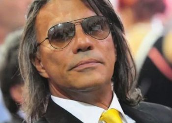 Ηλίας Ψινάκης: Ξεκίνησε την καριέρα του διαφημίζοντας φραπέ, ανδρικά εσώρουχα και τσίχλες[photos]