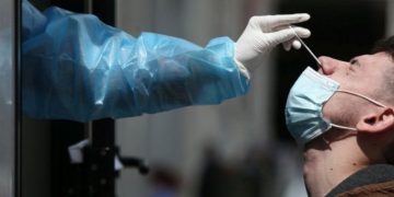 Ρέθυμνο: Παρίστανε τον γιατρό, έκανε rapid tests και έπαιρνε 20άρικα!