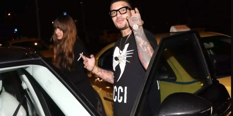 Δύσκολες ώρες για τον SNIK: Το αμάξι του καρφώθηκε με μεγάλη ταχύτητα στις προστατευτικές μπάρες[video]