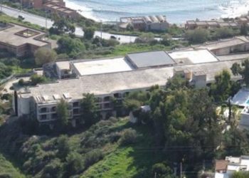 Το ξενοδοχείο… της Χούντας στην παραλιακή που τώρα γυρίζονται ερωτικές ταινίες (vid)