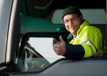 Ζητούνται 500 οδηγοί με μισθό από 2.300 έως 2.750 ευρώ!