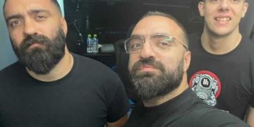 Alldaynews.gr Unboxholics – Πετσοκόβουν κάθε ντεμέκ influencer – Μάζεψαν 300.000€ για τους πυρόπληκτους