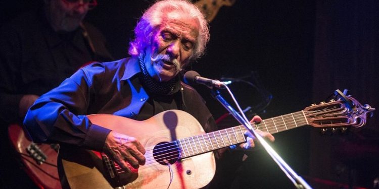 Τραγικές ώρες και για τον Κώστα Χατζή: Στάχτη το σπίτι του τραγουδιστή[video]