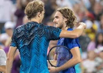 Έξαλλος με Τσιτσιπά ο Ζβέρεφ – Αποδοκιμάστηκε από τον κόσμο ο Έλληνας τενίστας