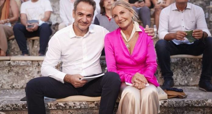 Alldaynews.gr Μητσοτάκης Μαρέβα Επίδαυρος