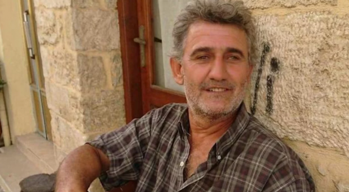 Μπράβο του! Πρόσφυγας από τη Συρία βρήκε 1.500 ευρώ και τα παρέδωσε στην αστυνομία