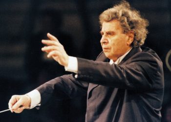 Απάτη του αιώνα – Ο Νίκος Θεοδωράκης δεν είναι γιος του Μίκη