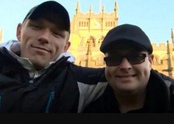 Alldaynews.gr 39χρονος κέρασε τσιγάρο σε άστεγο και ανακάλυψε πως είναι ο επί 3 δεκαετίες χαμένος αδερφός του