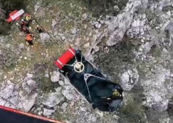 Επιχείρηση για την μεταφορά τραυματισμένης γυναίκας τα ξημερώματα στον Όλυμπο