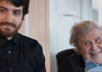 Εγγονός του Μίκη Θεοδωράκη, Άγγελος: «Παππού μην ανησυχείς, η Κρήτη σε περιμένει»