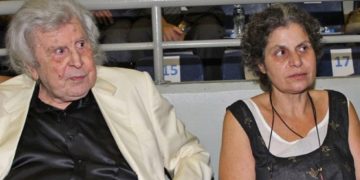 Μίκης Θεοδωράκης: Απούσα η κόρη του Μαργαρίτα από την Μητρόπολη-Ποιος ο λόγος