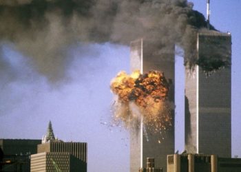 11η Σεπτεμβρίου 2001: Πηδούν στο κενό για να σωθούν-Οι εικόνες που λύγισαν την ανθρωπότητα