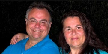 Κορονοϊός-Δημήτρης Μπούχαλης: “Αδελφούλα μου, άκουγες τις κουταμάρες που έλεγαν οι ηλίθιοι που σε σκότωσαν”