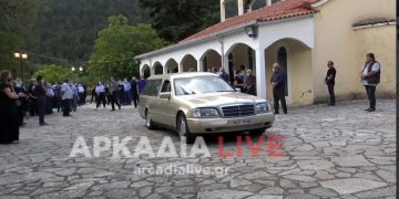 Θρήνος στην κηδεία του 15χρονου Ηλία-Οι απορίες της οικογένειας μετά την 1η δόση του εμβολίου[video]