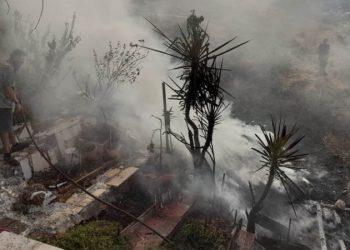 Καλύβια: Έκρηξη και φωτιά σε σπίτι-Δύο τραυματίες