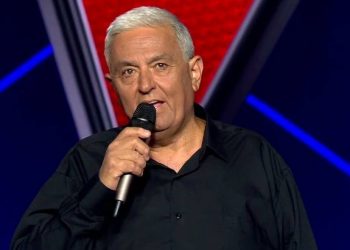 The Voice: Ο 62χρονος παππούς που βρέθηκε στο stage μετά από αίτηση που του έκαναν οι κόρες του!
