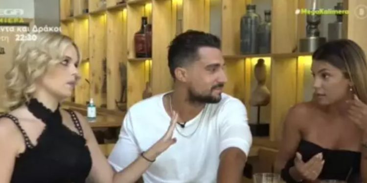 Alldaynews.gr Έξαλλη η Μαριαλένα Ρουμελιώτη με τη σερβιτόρα – «Με την πατσαβούρα δεν μπορώ να συνεννοηθώ»