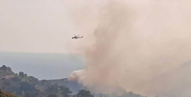 Φωτιά στην Κερατέα-Εκκενώθηκε οικισμός[video]