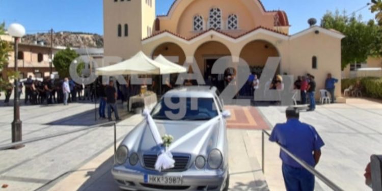 Σπαραγμός στην κηδεία του Ματθαίου-Πως χάθηκε άδικα ο ανήλικος μαθητής[photos]