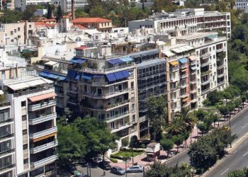Νέες παροχές και σχέδιο για δωρεάν σπίτια σε νεαρά ζευγάρια