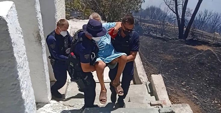 Alldaynews.gr Κερατέα-Τραγική Ειρωνεία: Την έσωσε η ΟΠΚΕ από τις φλόγες και τη σκότωσε ο γιος της