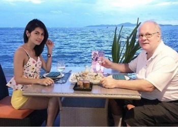 72χρονος παππούς παντρεύτηκε “καυτή” 33χρονη: Την πρώτη νύχτα κατάλαβε το μεγάλο του λάθος