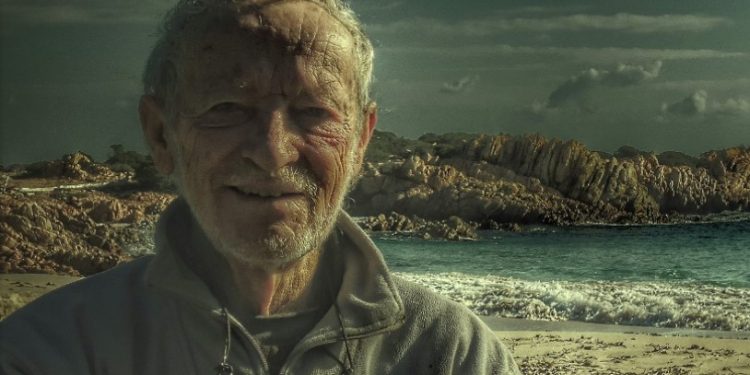 Alldaynews.gr Έζησε ολομόναχος σε ένα νησί για 30 χρόνια και στα 82 του αναγκάστηκε να επιστρέψει στον πολιτισμό